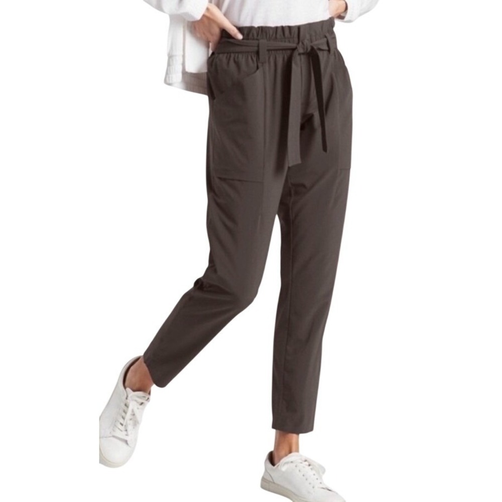 Athleta Womens 2 Skyline Pant in Arbor Olive